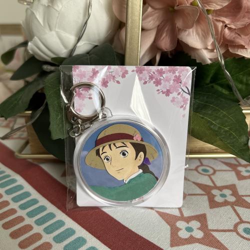 ميدالية بفن الورق بشخصية sophie