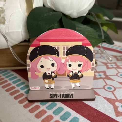 ستاند شخصية Anya& Minki بالخشب