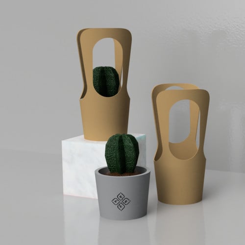 باكيج اليوم الوطني 93 ( باكيج ورقي + أصيص فخار محفور + نبته )