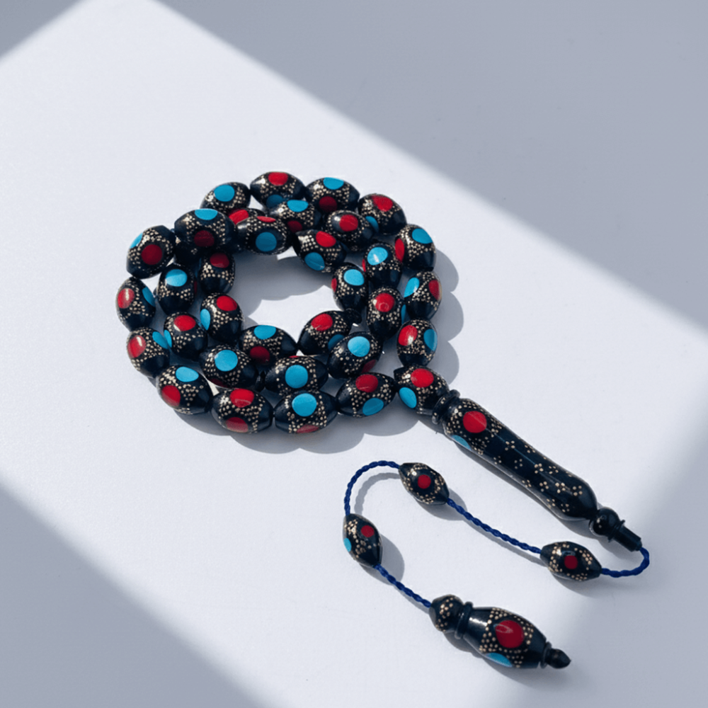 سبحة كوك طبيعي لوكس مطعمة نحاس نقي و لون ازرق و احمر - شبيه اليسر - 33 خرزة 10 ملي