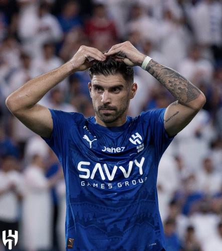 طقم الهلال الأساسي 2026
