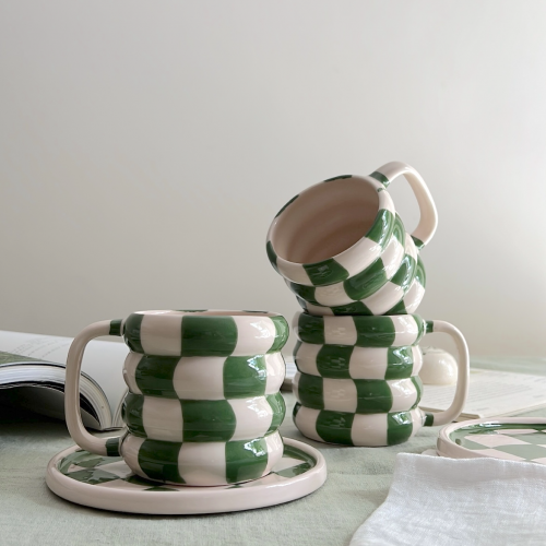 كوب سيراميك بتصميم مموج Checkered