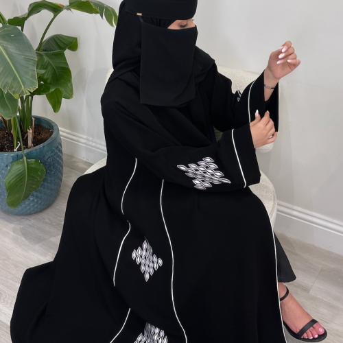 عباية سُلاف