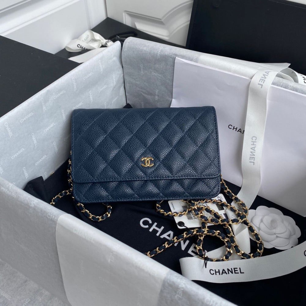 Chanel 19cm