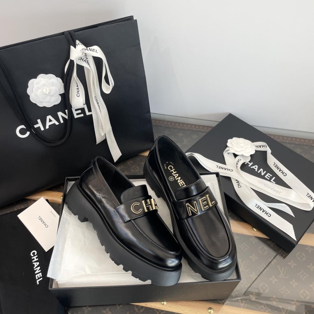 Fashion Chanel Shoes Fall 2021 CHANEL 2021 Beige Suede Perforated