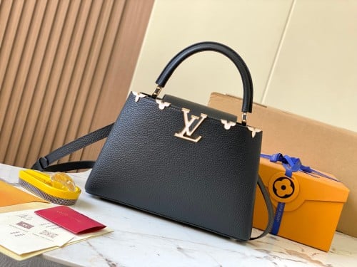 LV Capucines MM 31cm
