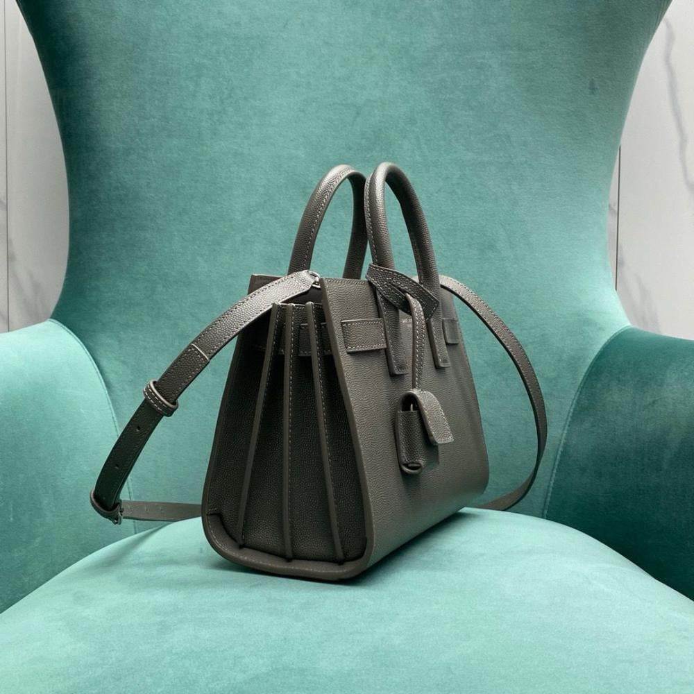 YSL 22cm