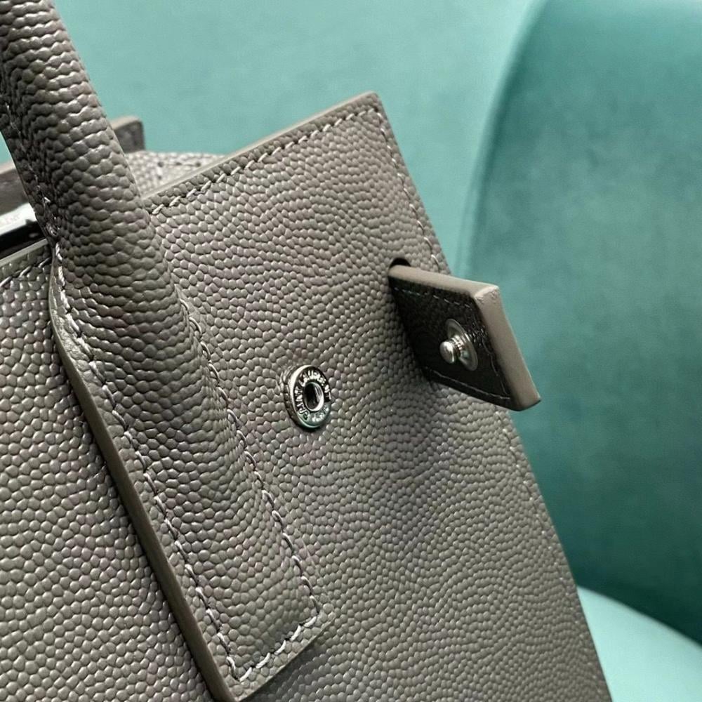 YSL 22cm