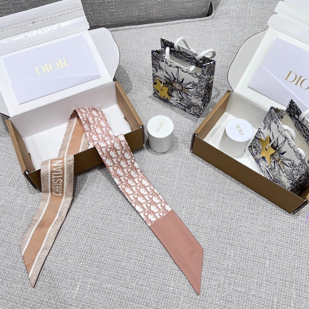 Dior scarf
