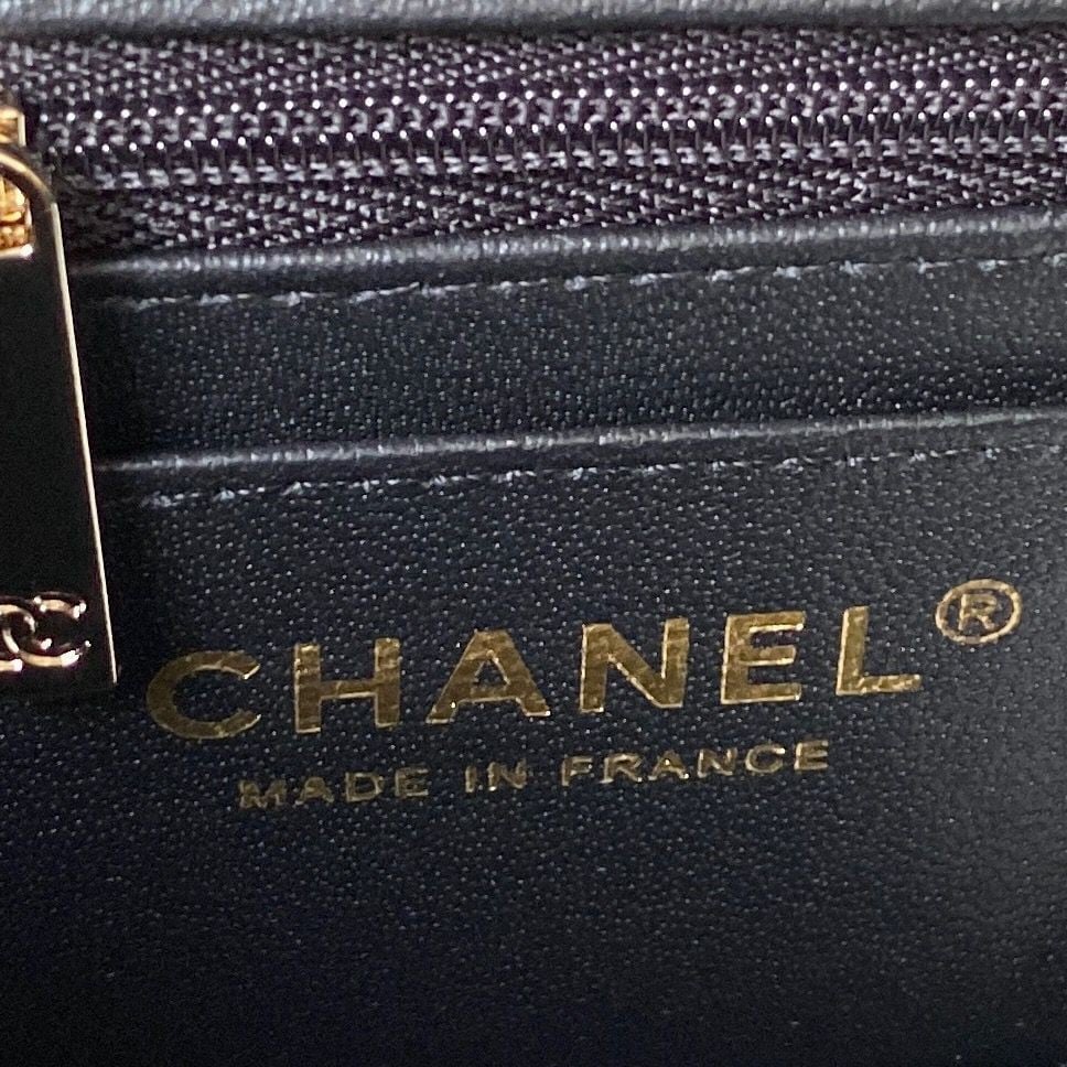 Chanel 22cm