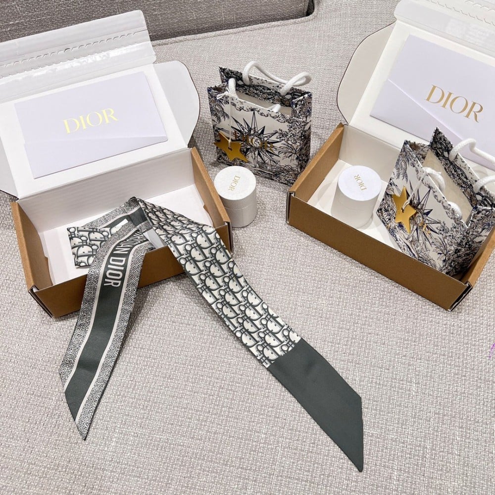 Dior scarf