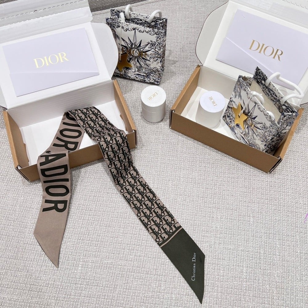 Dior scarf
