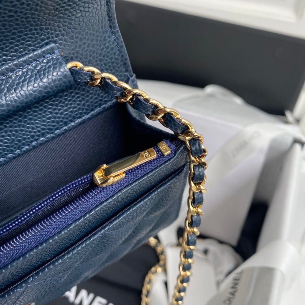 Chanel 19cm