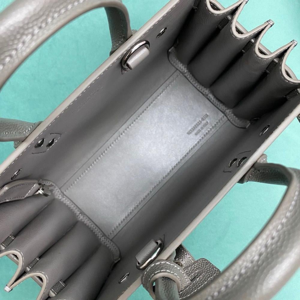 YSL 22cm