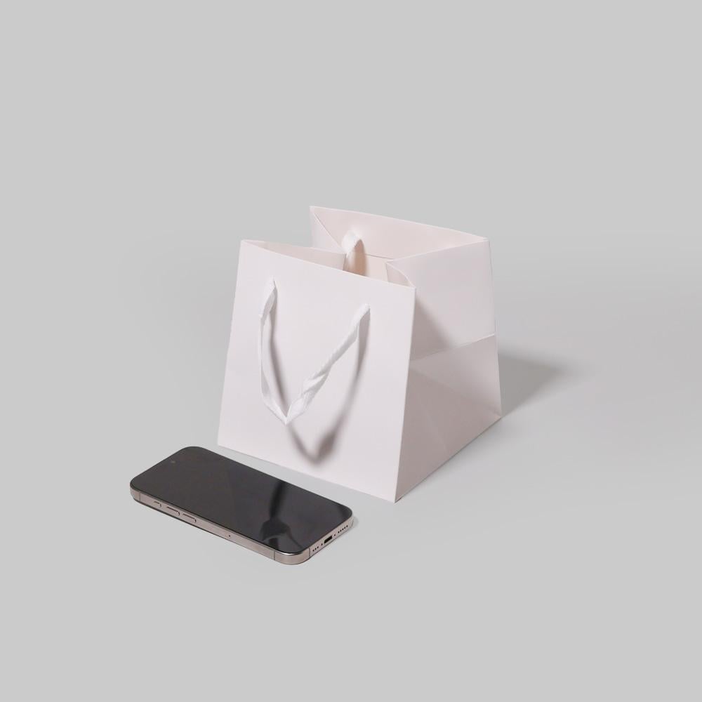 أكياس مربعة مقاس 2 ابيض ( 12 كيس )