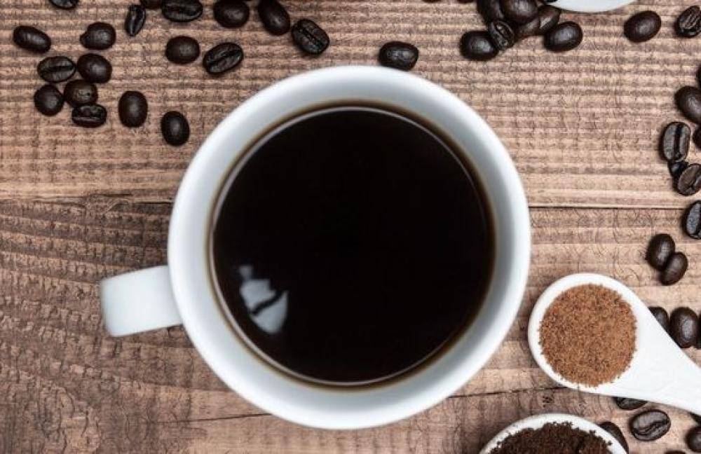 أضرار شرب القهوة على الريق