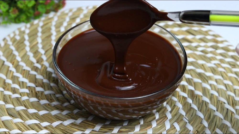 كيفية صنع الشوكولاتة السائلة بسهولة