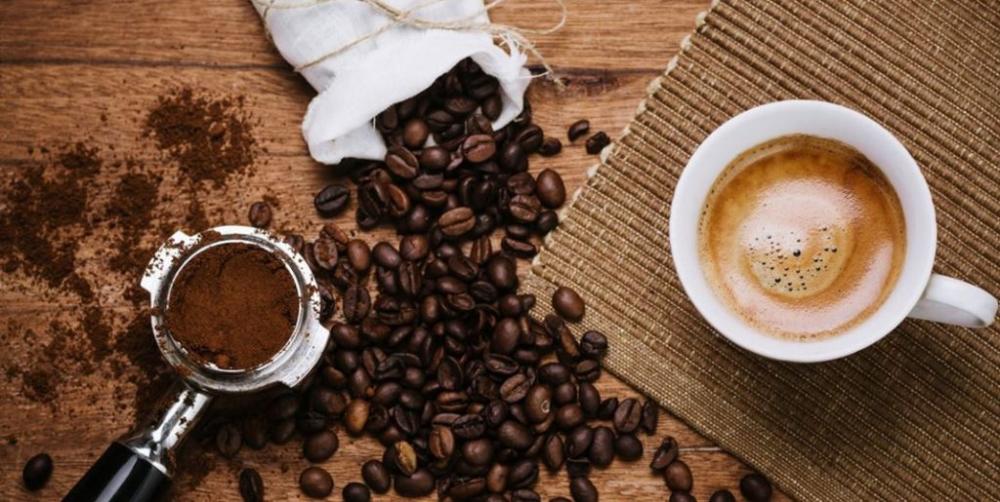 Does the caffeine content vary between different types of coffee?