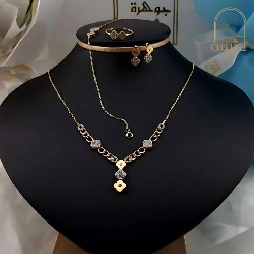 طقم فان كليف ذهب