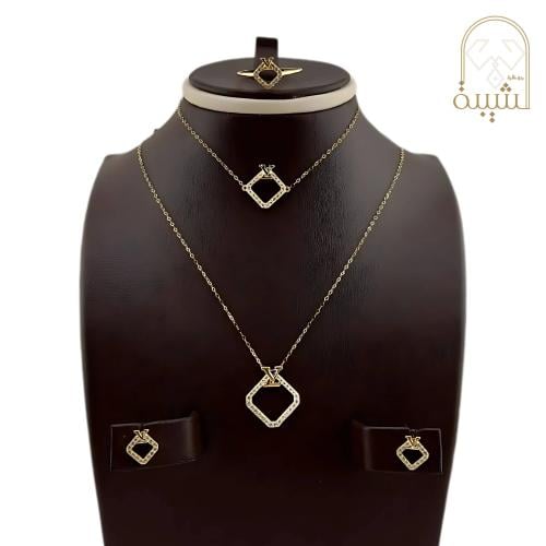 طقم ذهب عيار 18