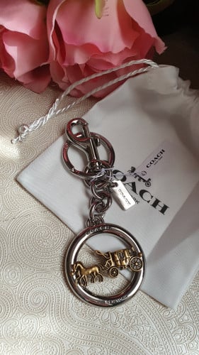 ميدالية ماركة كوتش