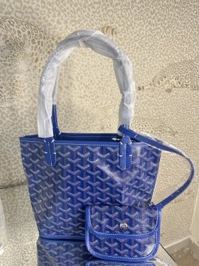 Small - goyard