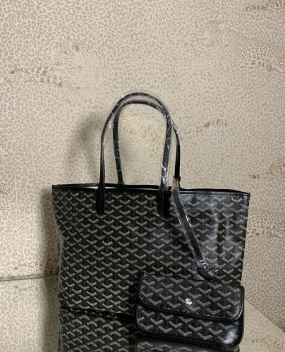 medium -Goyard Black