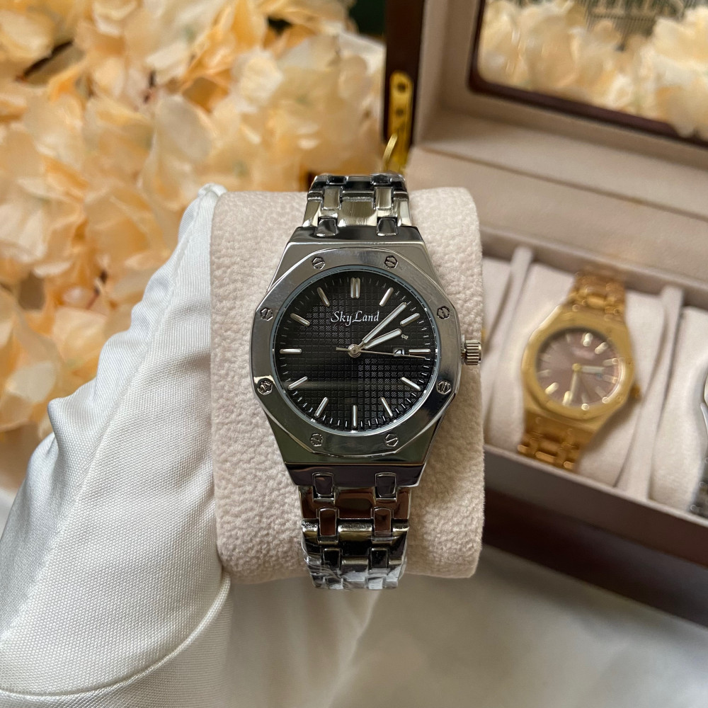 ساعة نسائية اسكاي لاند بتصميم ديور