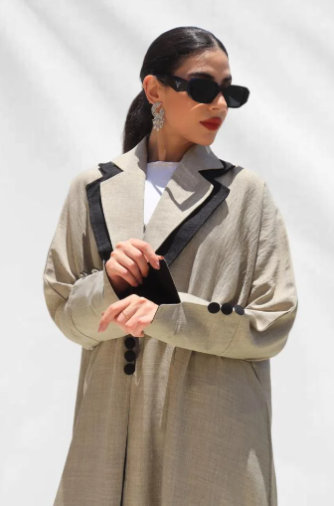 Colors that suit gray in clothes for veiled women