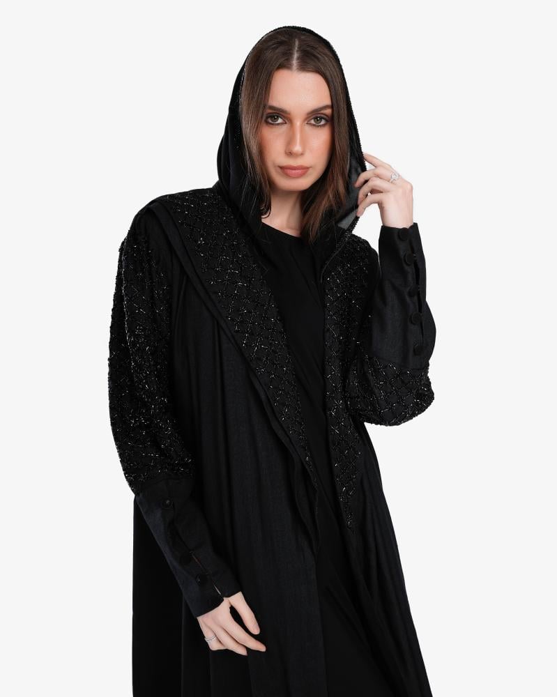 L079-عباية لنن أسود تطريز