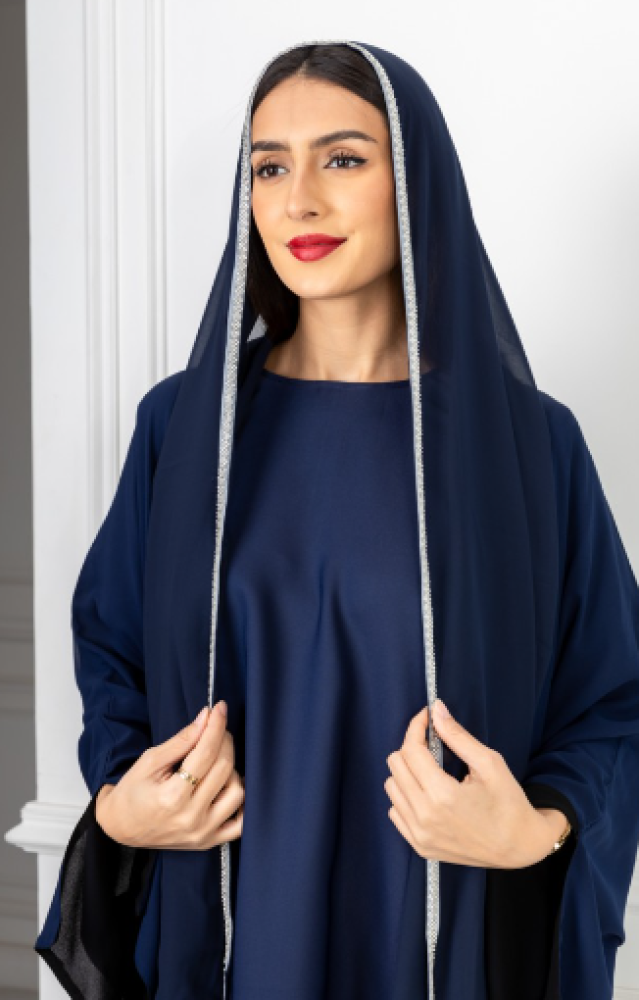 عبايات مطرزة باللؤلؤ