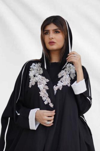 L078-عباية لنن أسود بشت تطريز