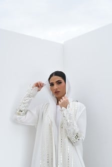 L111 - عباية كريب وقماش مرايات