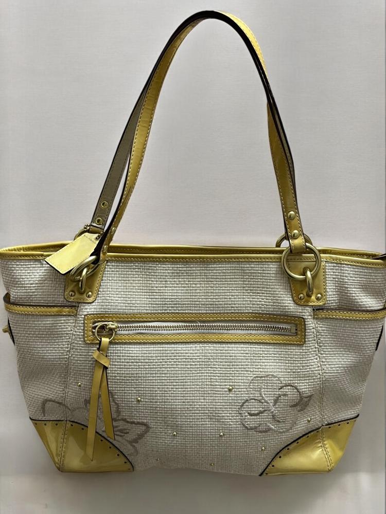 バッグ COACH Hamptons Floral Straw Tote Bag Y2K COACH Hamptons Floral Straw Tote Bag Y2K - メルカリ