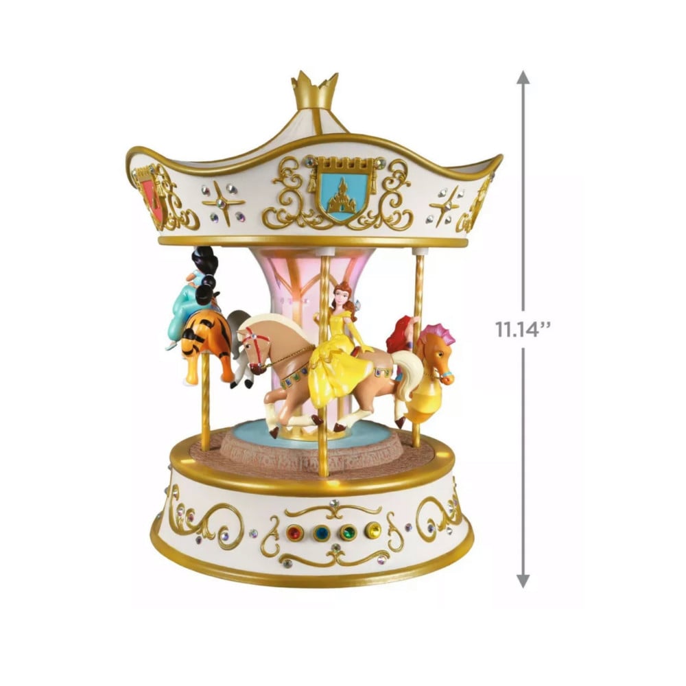 مجسم اميرات ديزني على الاحصنة