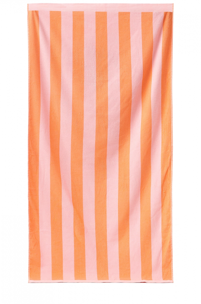 Utopia's Quick-Drying Beach Towels Are on Sale at