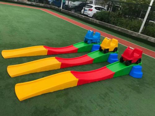 دراجة السرعة و المسارات الرائعة