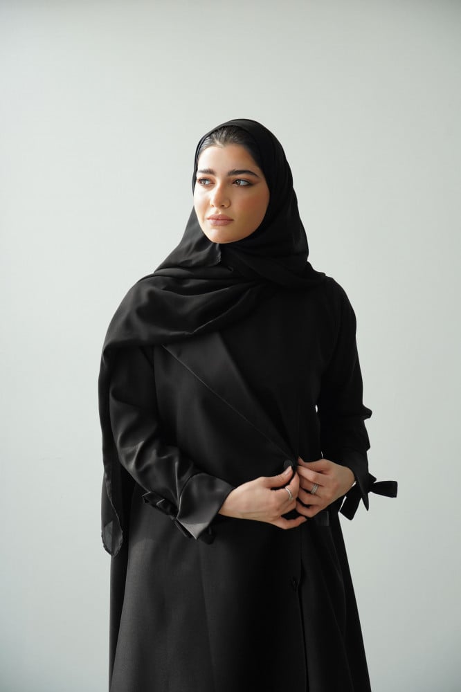 عباية كريب كتان خفيف بنصف ياقة