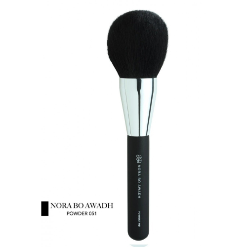نورة بو عوض - فرشاة لوضع البودرة