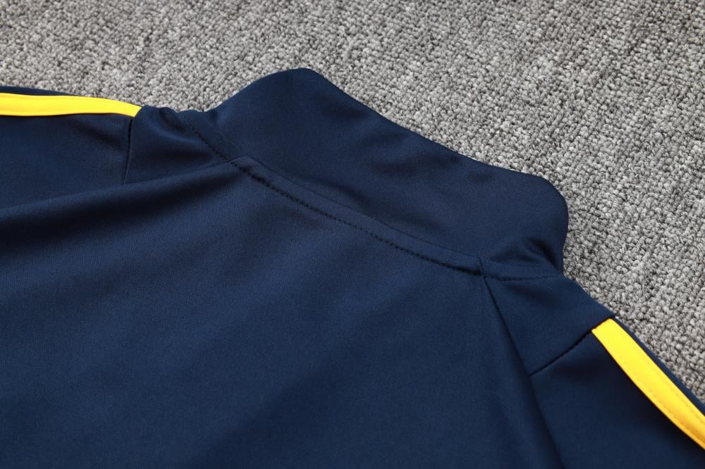 طقم تدريب شتوي ريال مدريد 2024-2025 بنفسجي