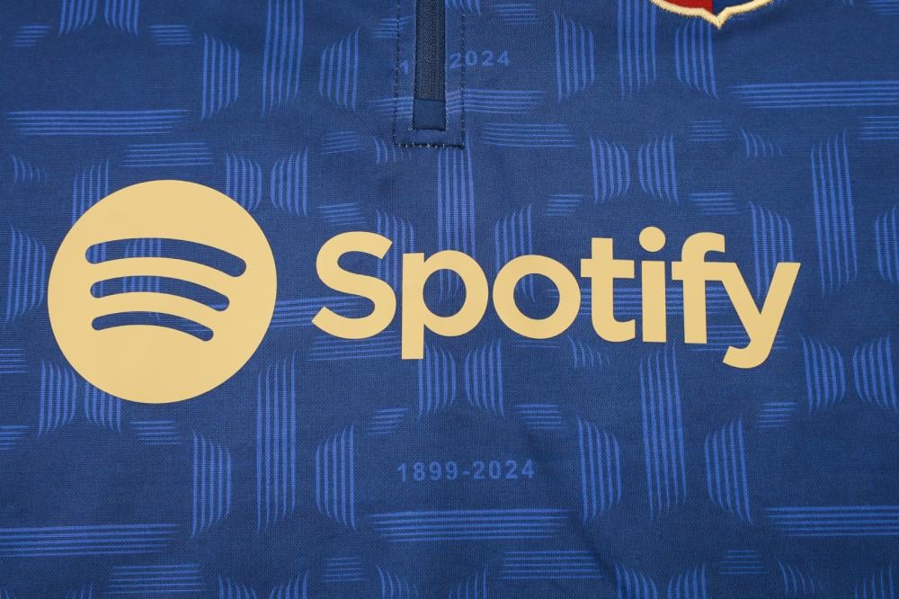 طقم تدريب شتوي برشلونة 2024-2025 كحلي