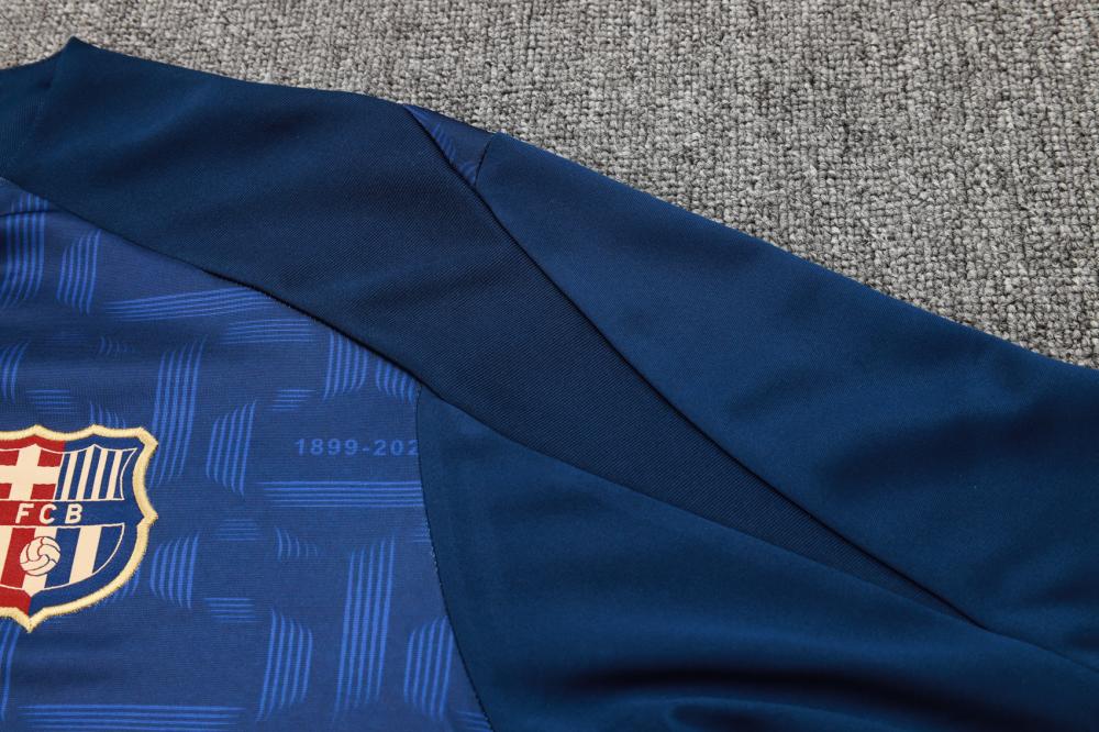 طقم تدريب شتوي برشلونة 2024-2025 كحلي