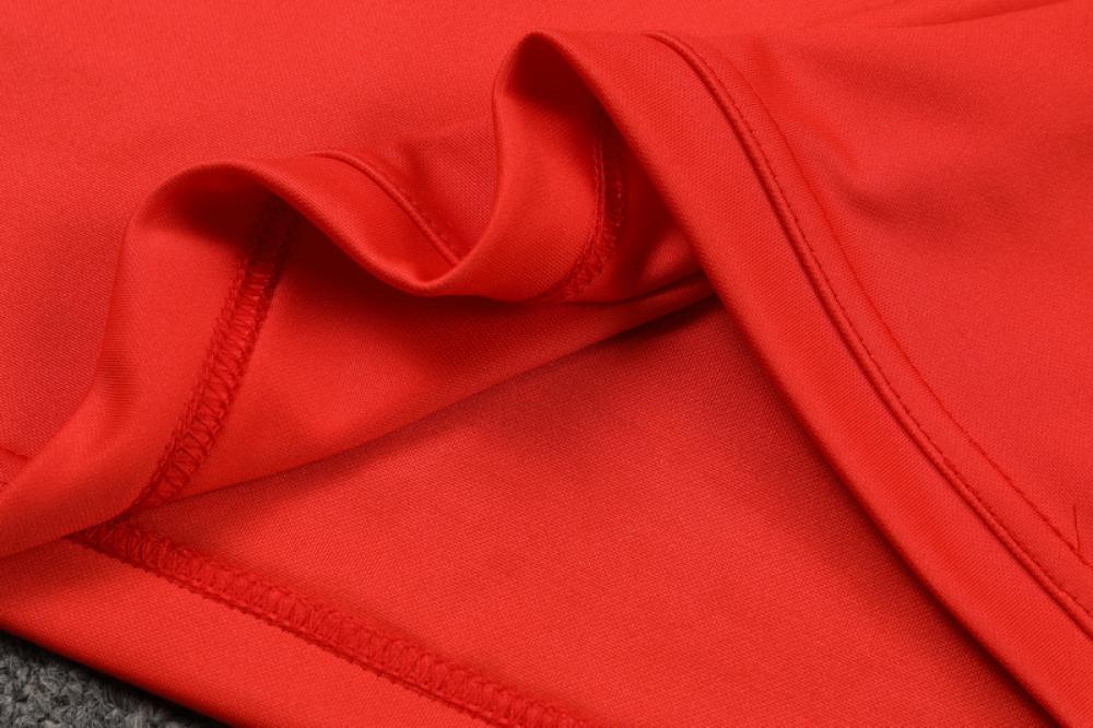 طقم تدريب شتوي مانشستر يونايتد 2024-2025 احمر(5)