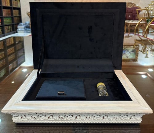 صندوق الفخامة «أسود ملكي»