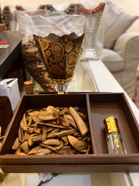 أوقيّة مروكي فاخر وطيب«كارتير»+مبخرةحايلية