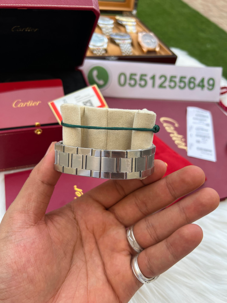 ساعة كارتير نسائي معا اسواره مجانيهCartier
