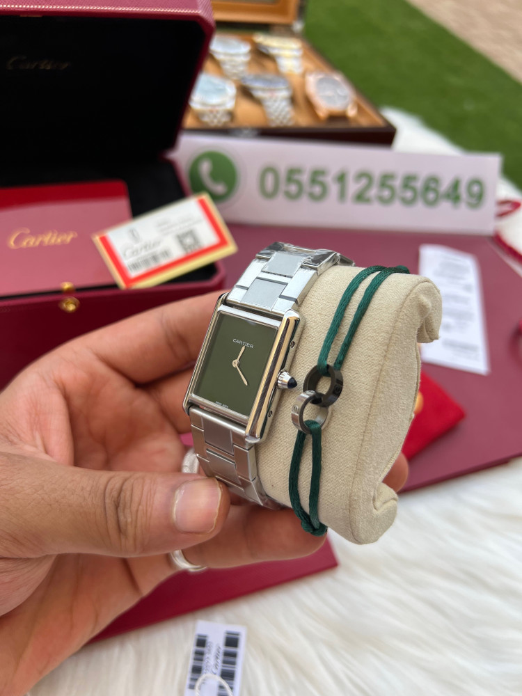 ساعة كارتير نسائي معا اسواره مجانيهCartier