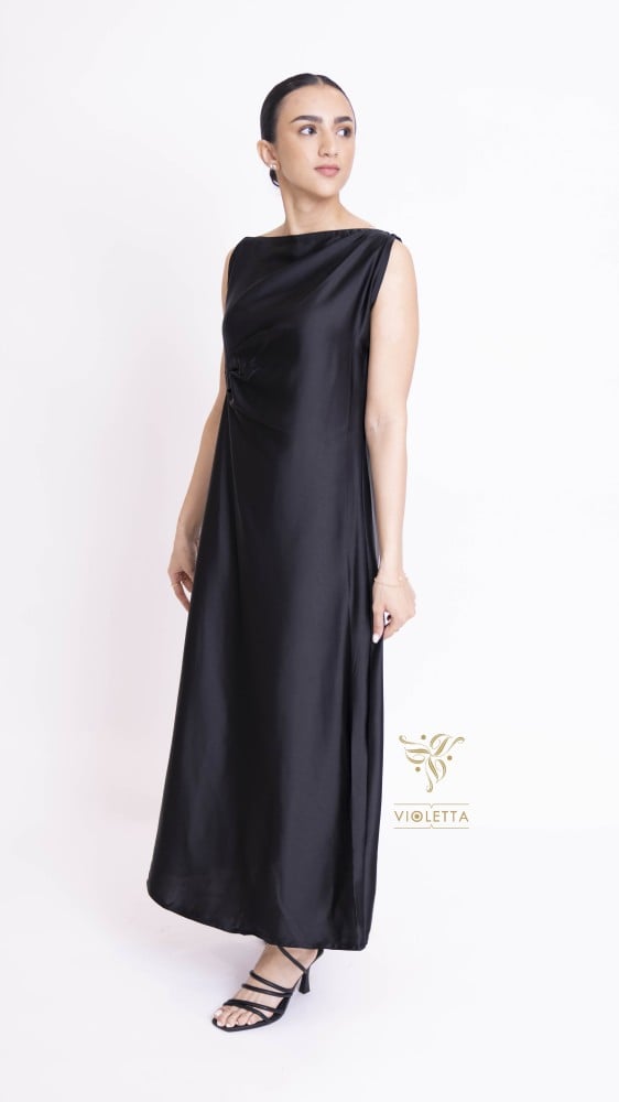 فستان تحت العبايةأسود بقصة ربع كلوش -Z9030