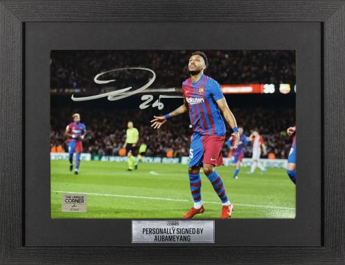 FRAMED AUBAMEYANG HAND SIGNED PHOTOGRAPH