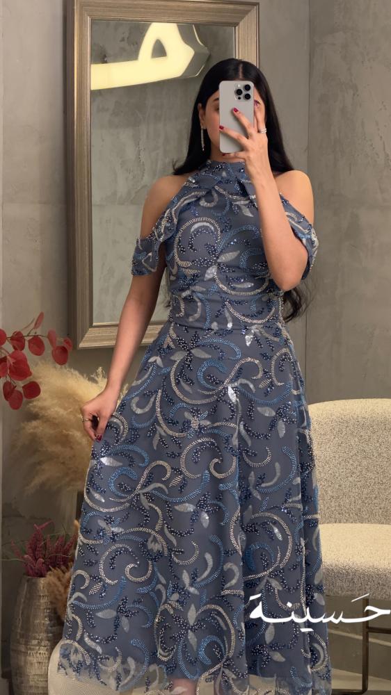 Elegant dark blue set with swirled embroidery
